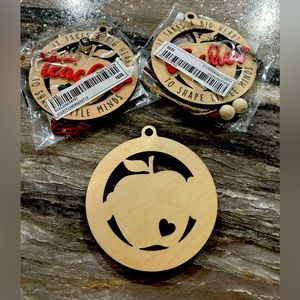 NWT Set of 3 Teacher Ornaments ❤️